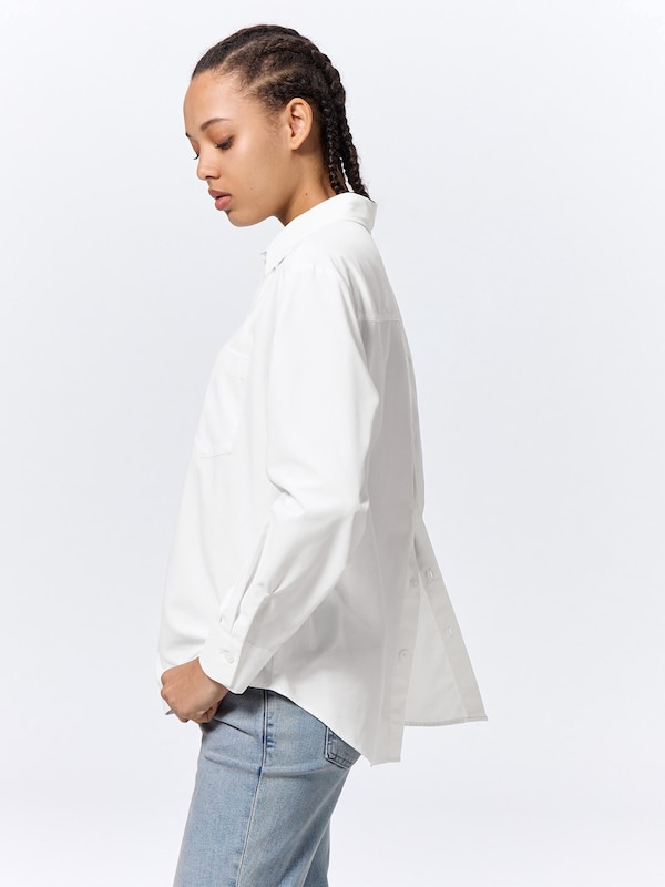 バックボタンシャツ