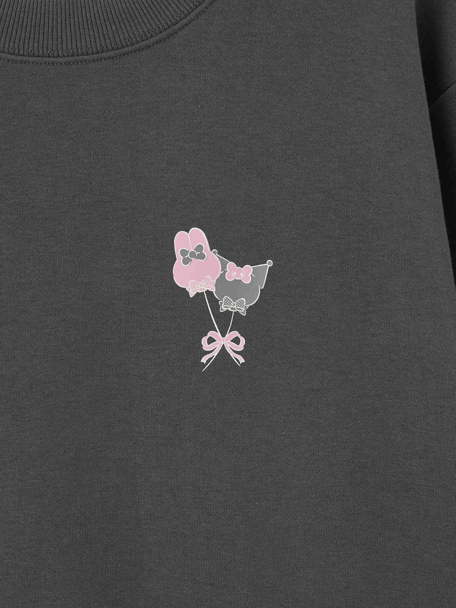 GU公式 | グラフィックスウェットプルオーバー Sanrio characters