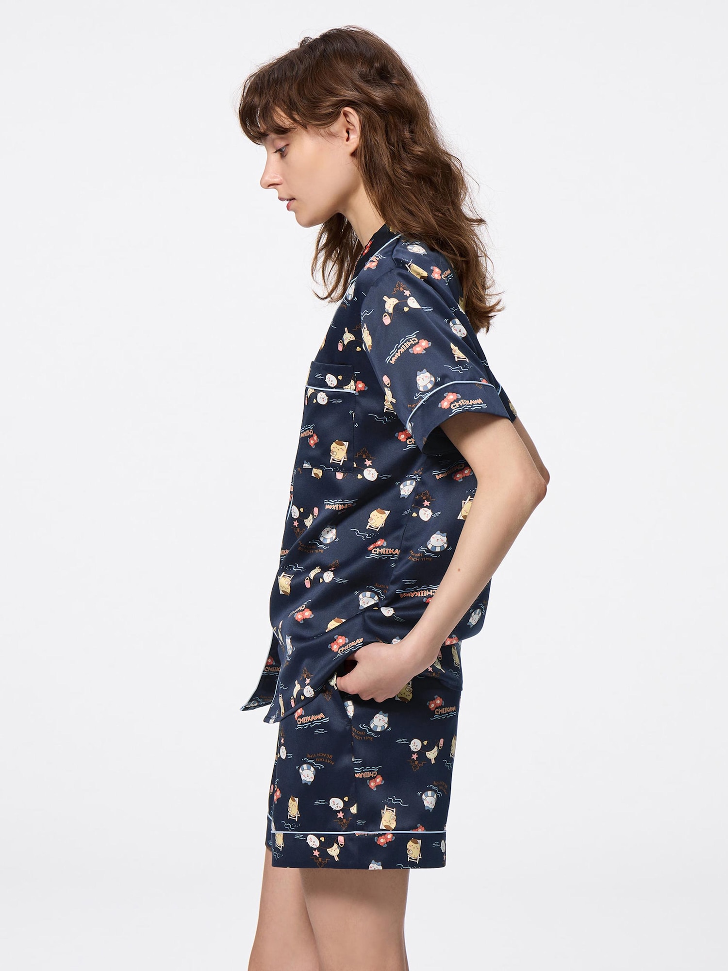 GU×ちいかわ レディース サテンパジャマ(半袖&ショートパンツ) XLサイズ GU公式 | サテンパジャマ(半袖&ショートパンツ) Chiikawa +X