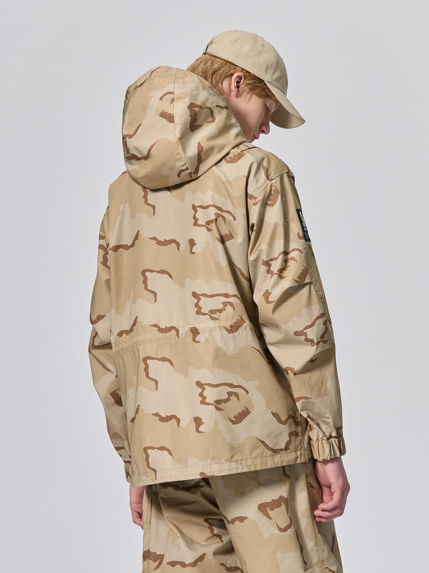 新品 GU ユーティリティブルゾン UNDERCOVER ベージュ S - メルカリ