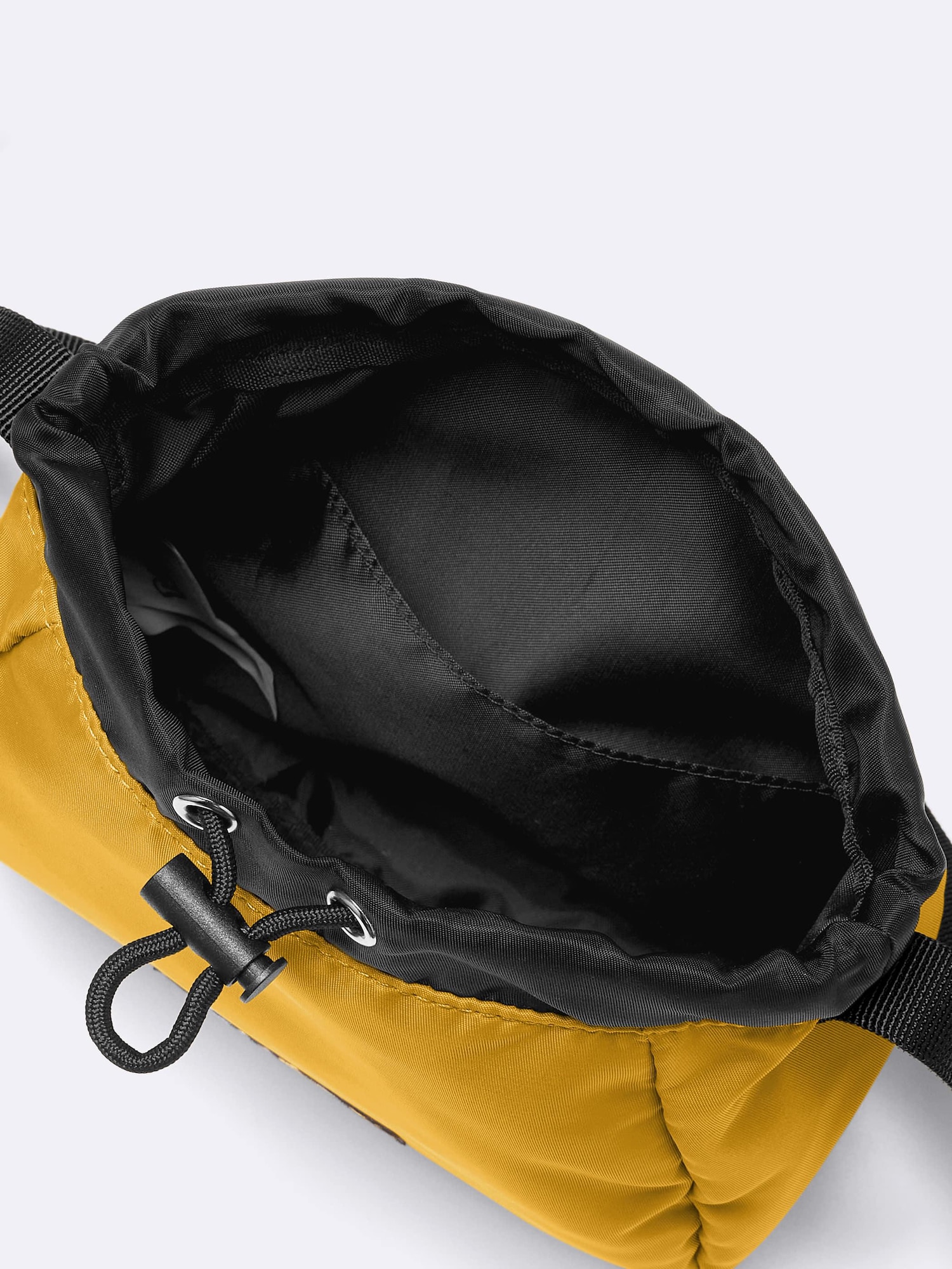 マットの両側には種類の異なる的が付いているのでゲーム感覚で上達できます。 GU公式 | ショルダーバッグ Pokemon