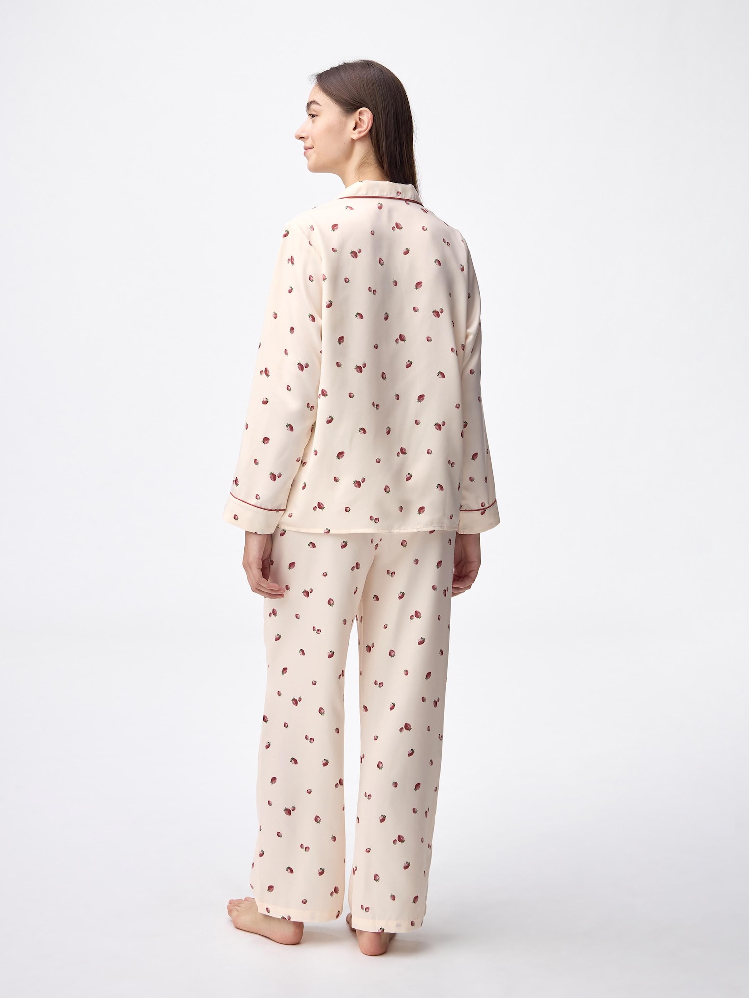 「おやっさん」 GU公式 | サテンパジャマ(長袖&ロングパンツ)(ストロベリー)