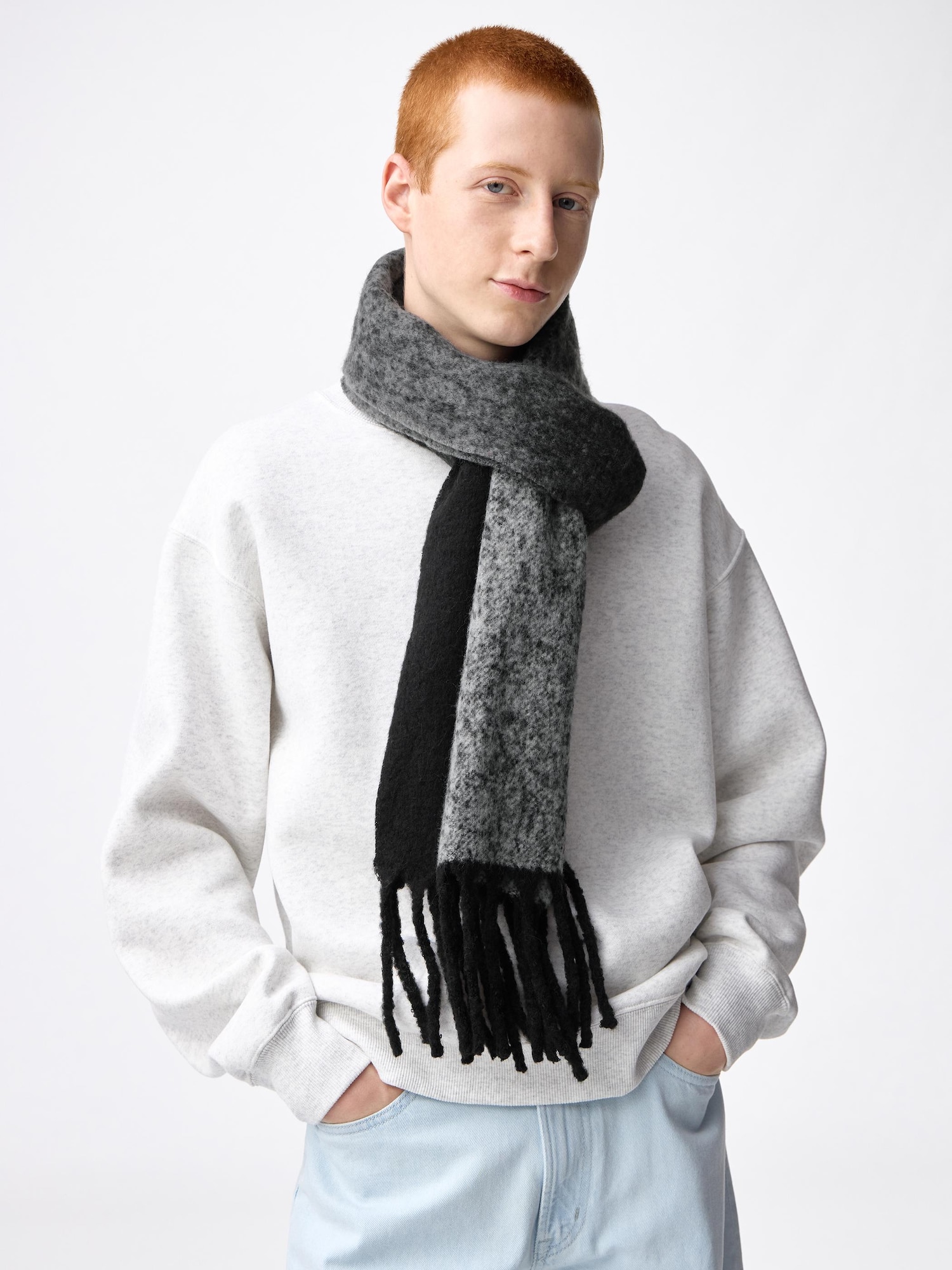 GU公式 | グラデーションマフラー+E