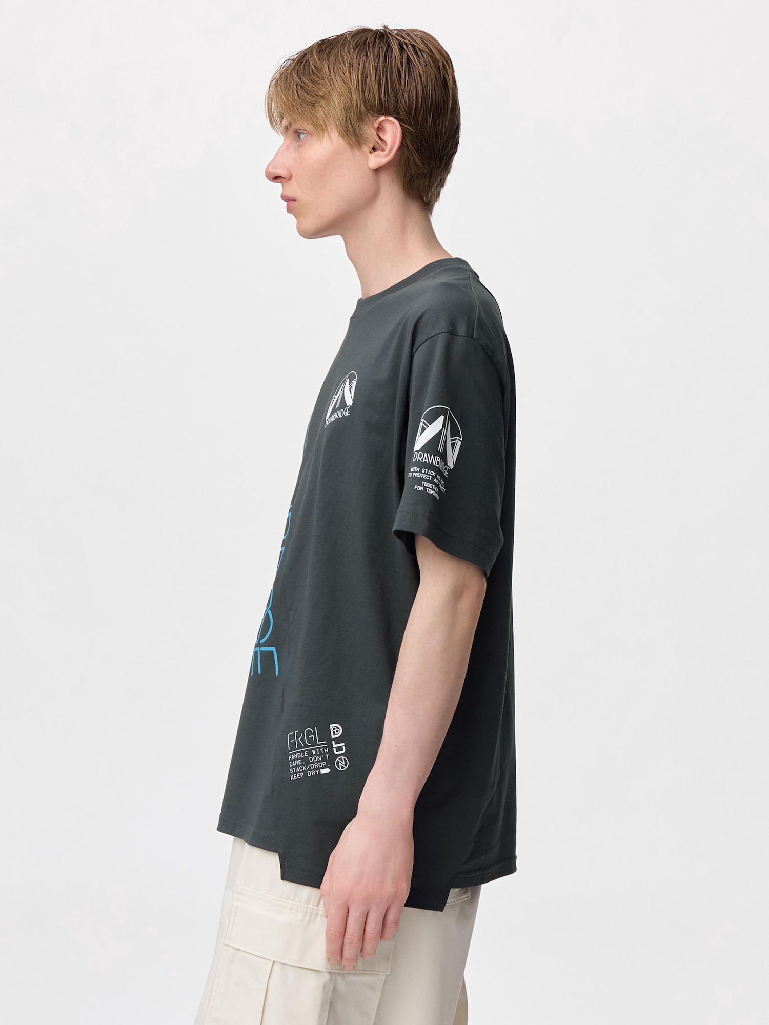 デスストランディング2 トゥモロウMサイズロンT黒 DEATH STRANDING 2 ロゴ Tシャツ – KOJIMA PRODUCTIONS STORE
