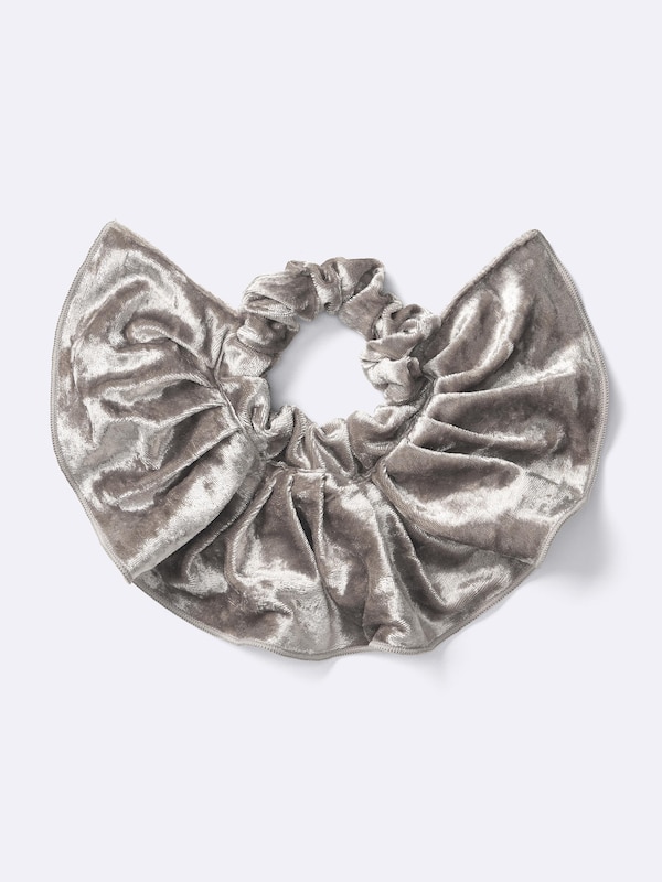 ベロアフリルシュシュ