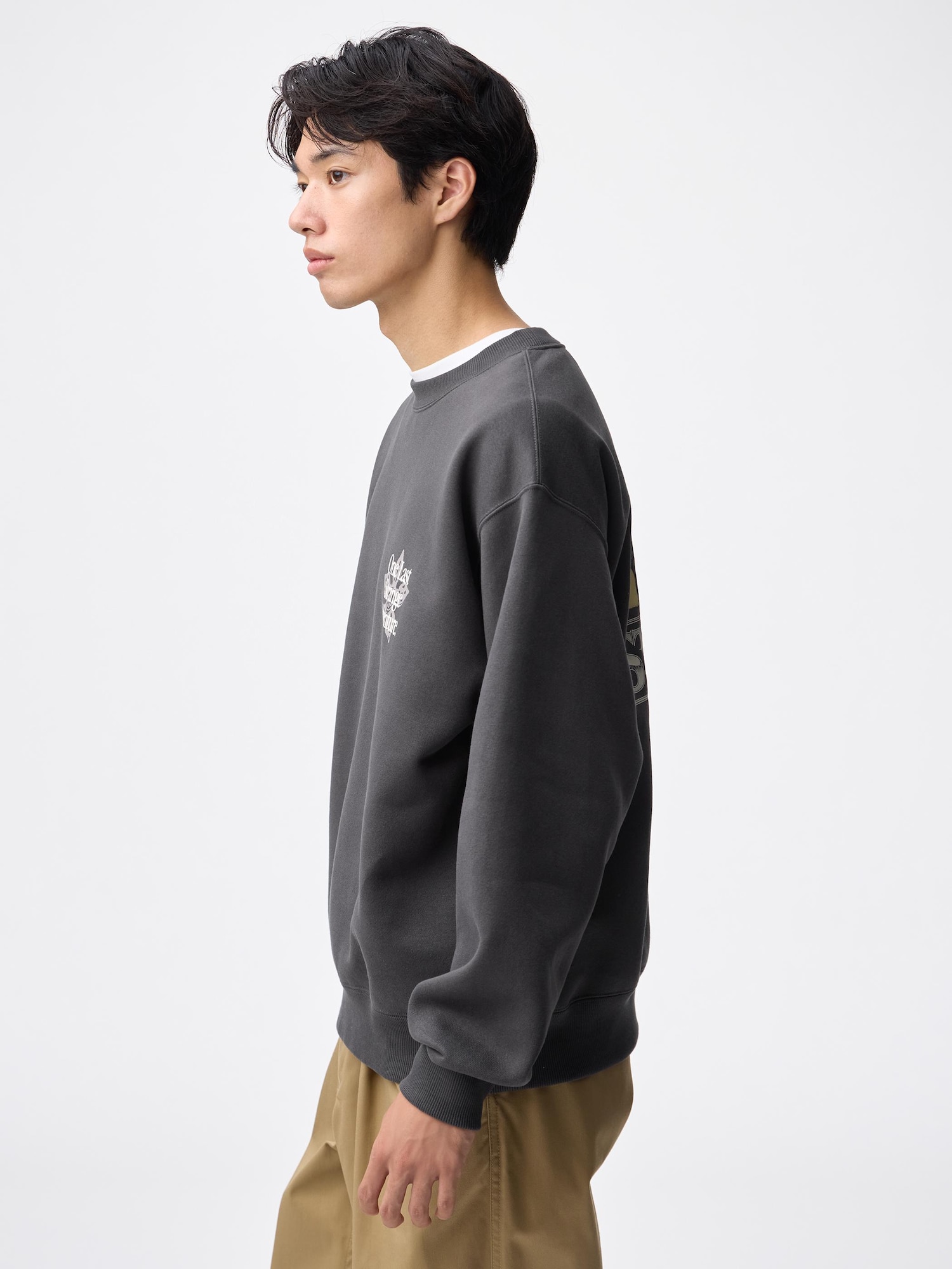 ストレンジャーシングス　GU ヘビーウェイトスウェットプルオーバー GU公式 | ヘビーウェイトスウェットプルオーバー ストレンジャー