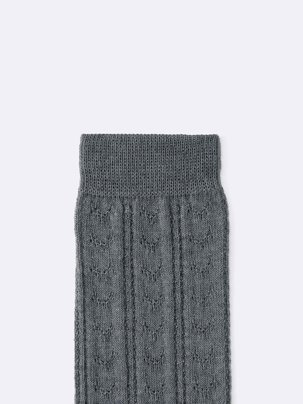 透かし編みハイソックス