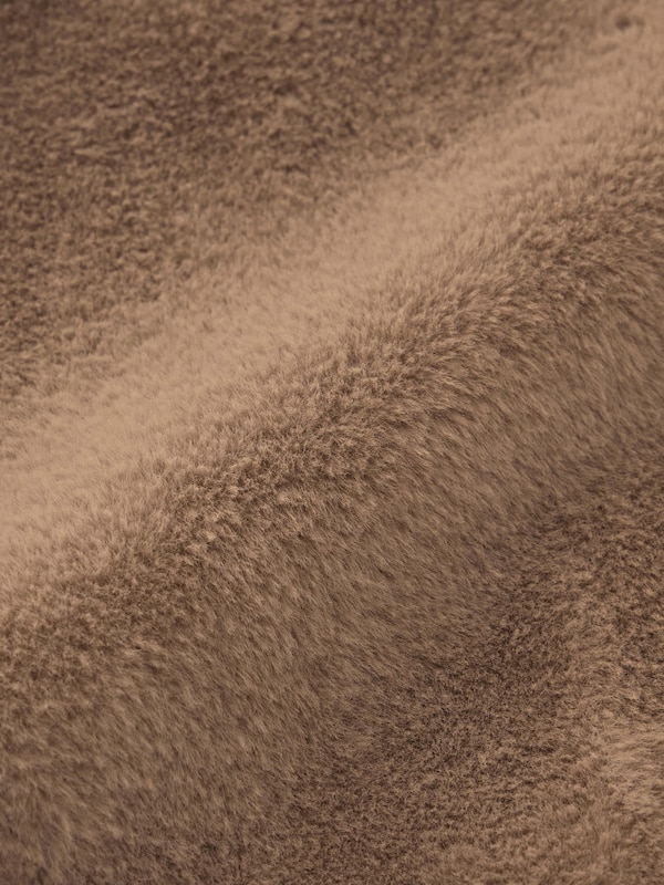 フラッフィーブルゾン