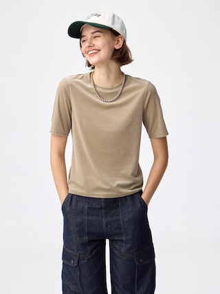 シアーベロアT 【レディース】 【Tシャツ・スウェット】【GU公式/ジーユー】 【BEIGE】 シアーベロアT 【レディース】 【Tシャツ・スウェット】【GU公式/ジーユー】 【BEIGE】