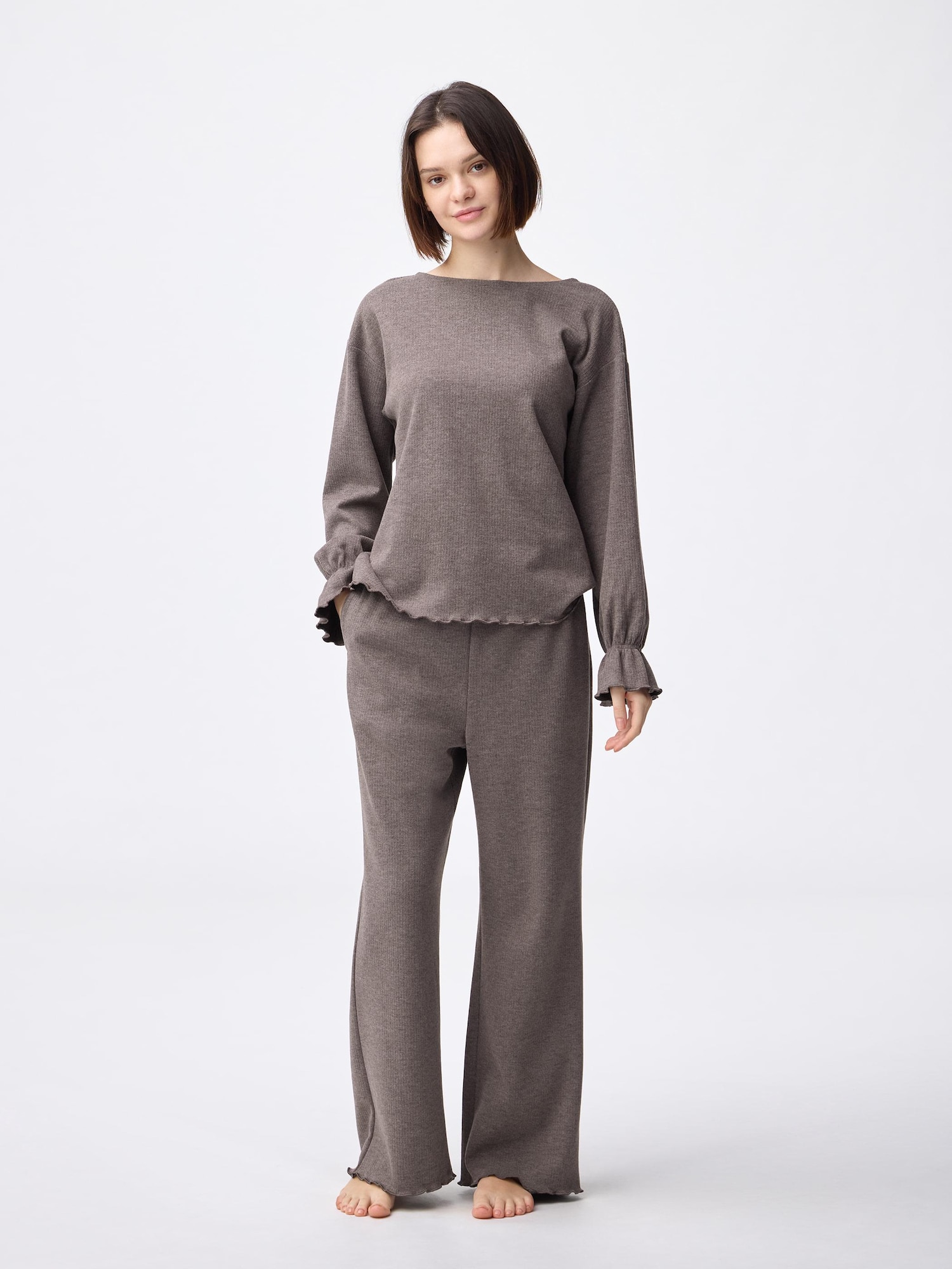 GU公式 | ブラッシュドリブプルオーバー