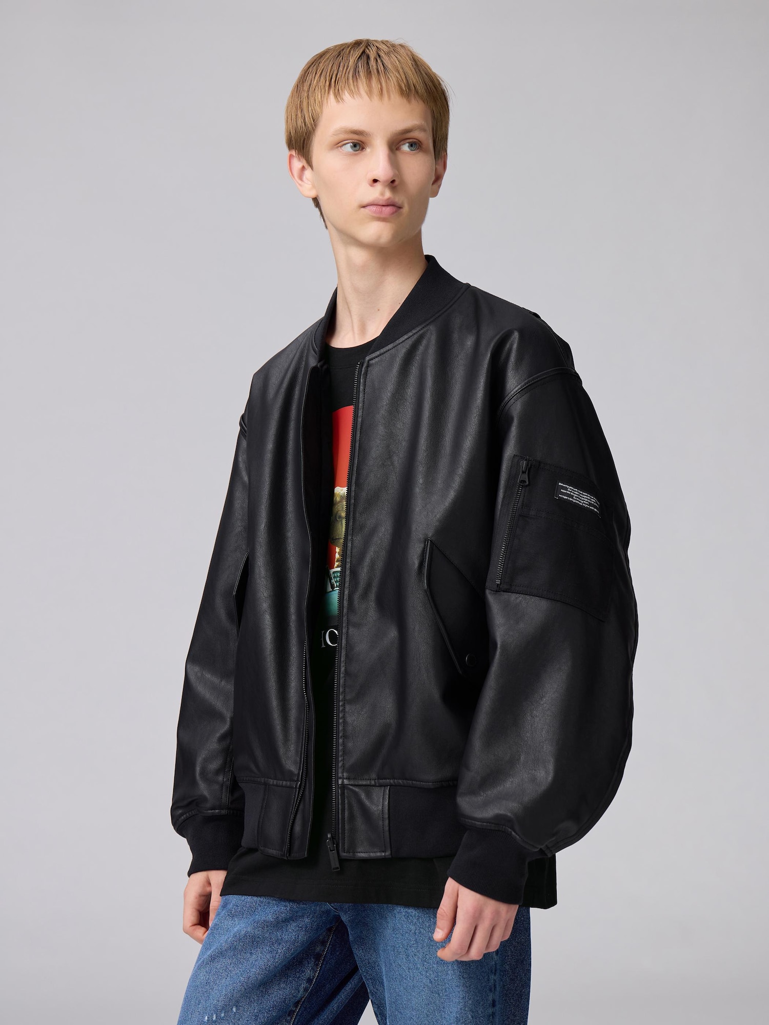 GU公式 | フェイクレザーリバーシブルブルゾン UNDERCOVER +X