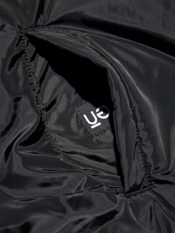 フェイクレザーリバーシブルブルゾン UNDERCOVER +X