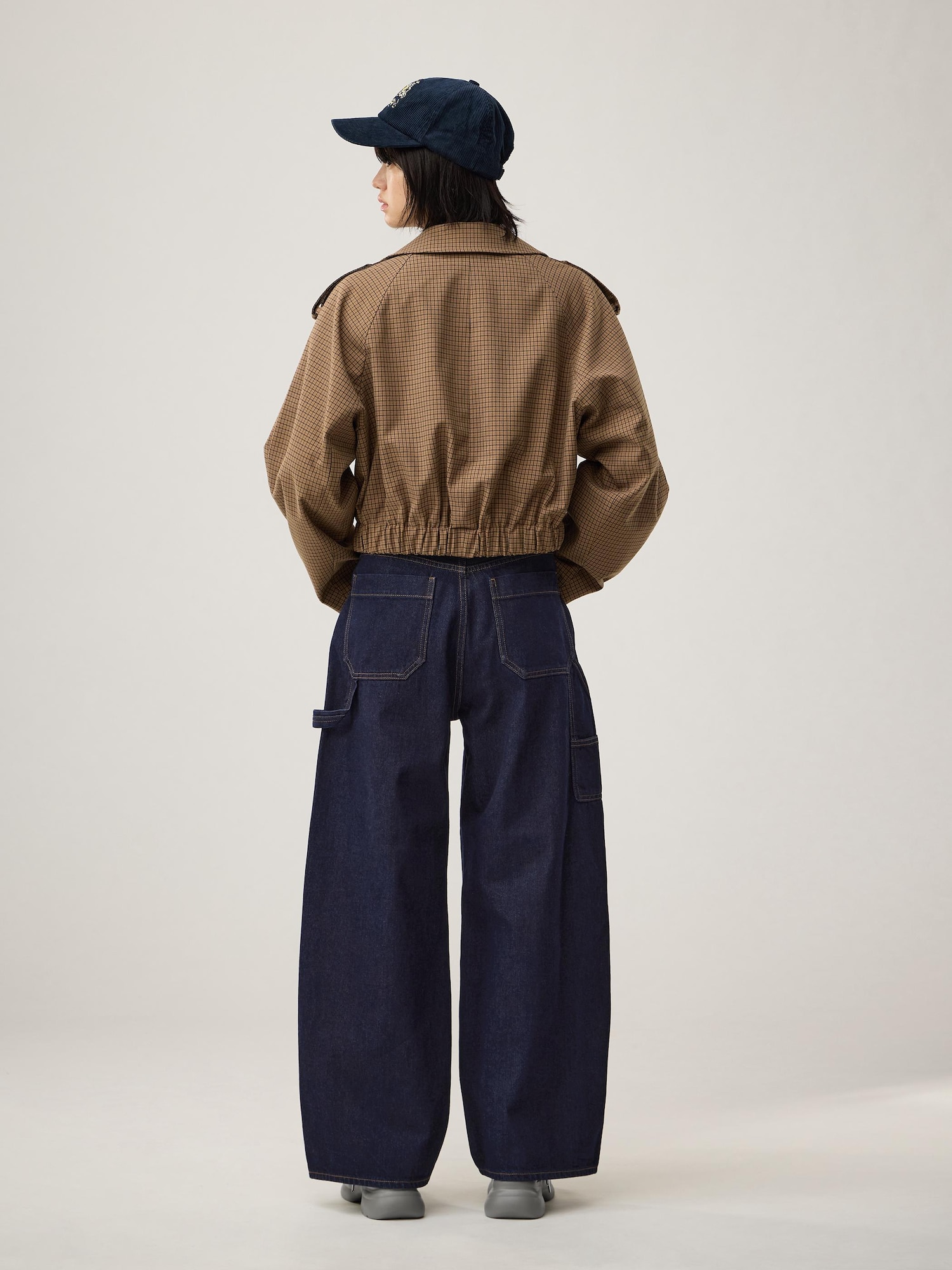 GU公式 | バレルレッグペインタージーンズ by rokh