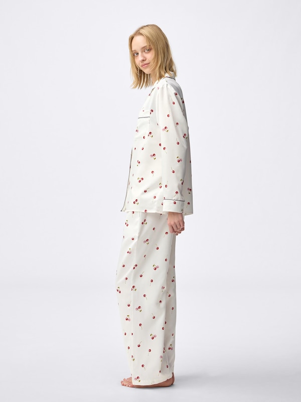 サテンパジャマ(長袖&ロングパンツ)(チェリー)