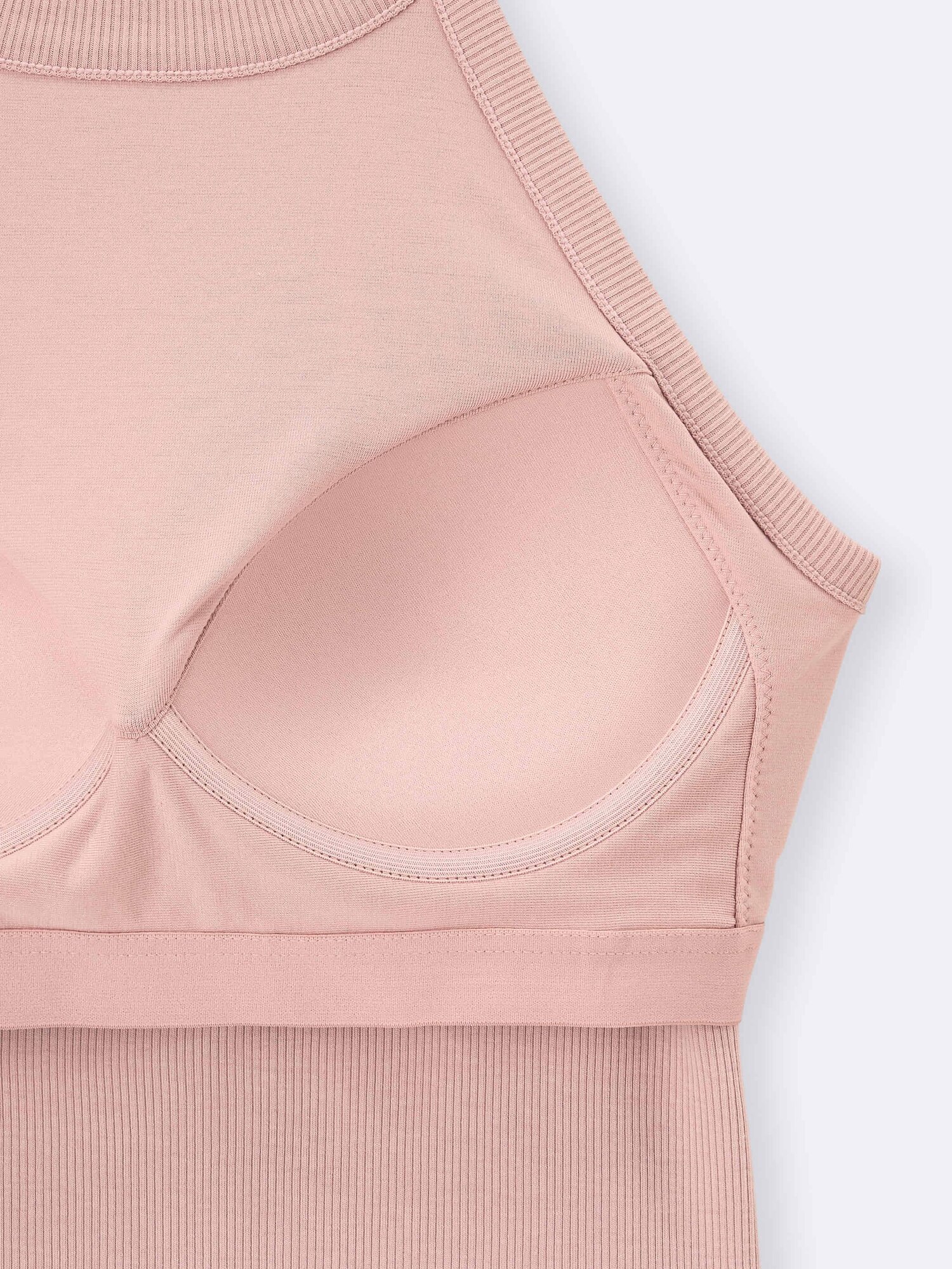 GU公式 | ブラフィールクロップドホルターネックタンクトップ+OS(米国仕様)