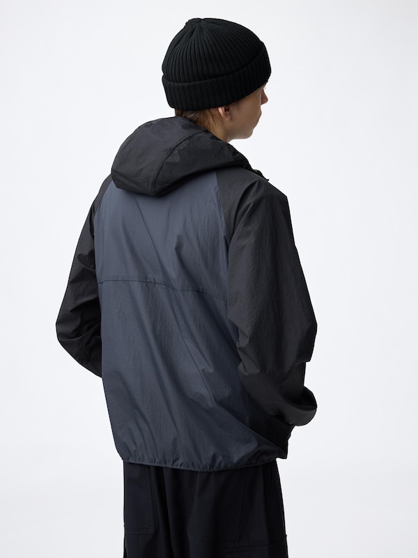 ポケッタブルライトナイロンパーカ+E