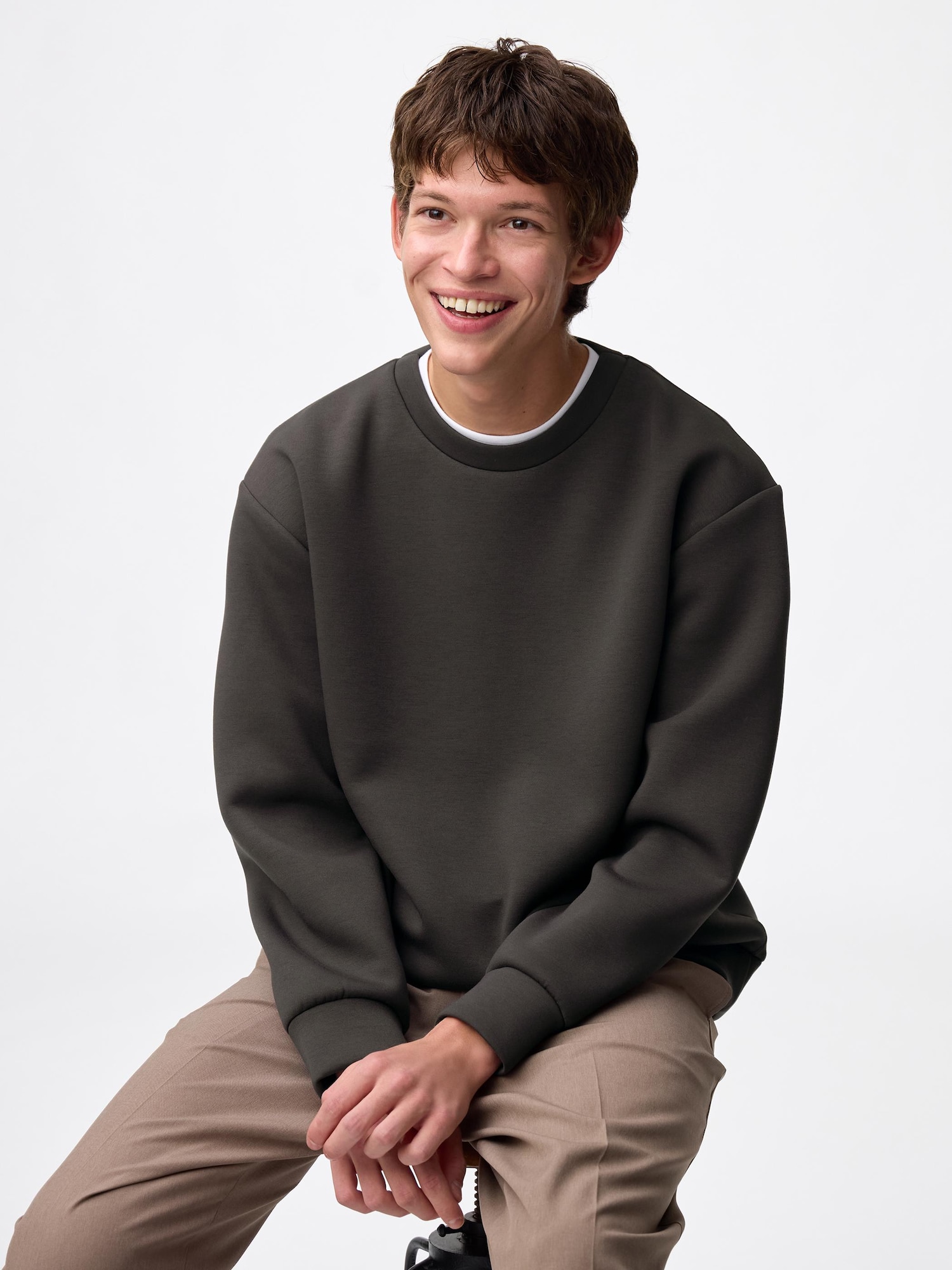 GU公式 | スウェットプルオーバー