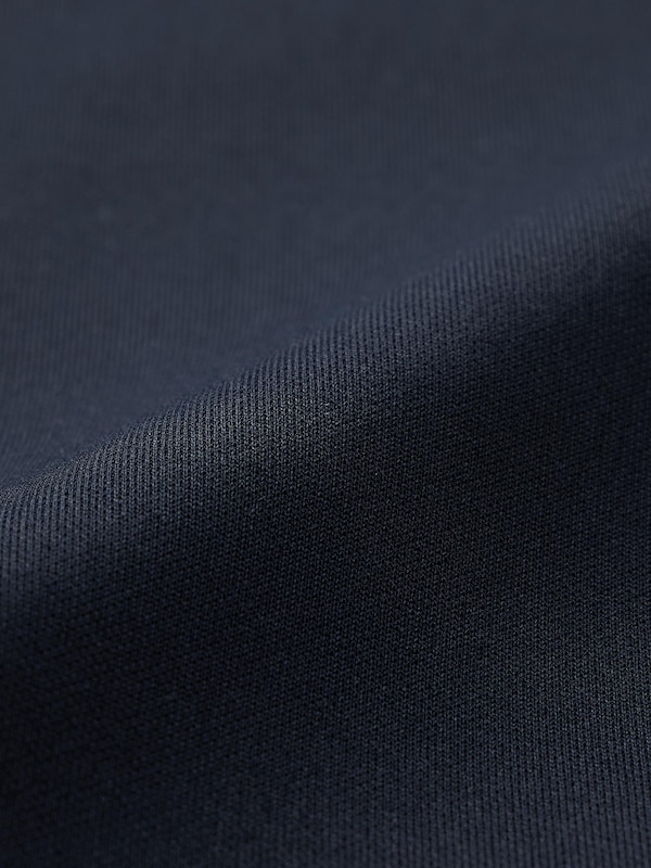 トラックジャケット