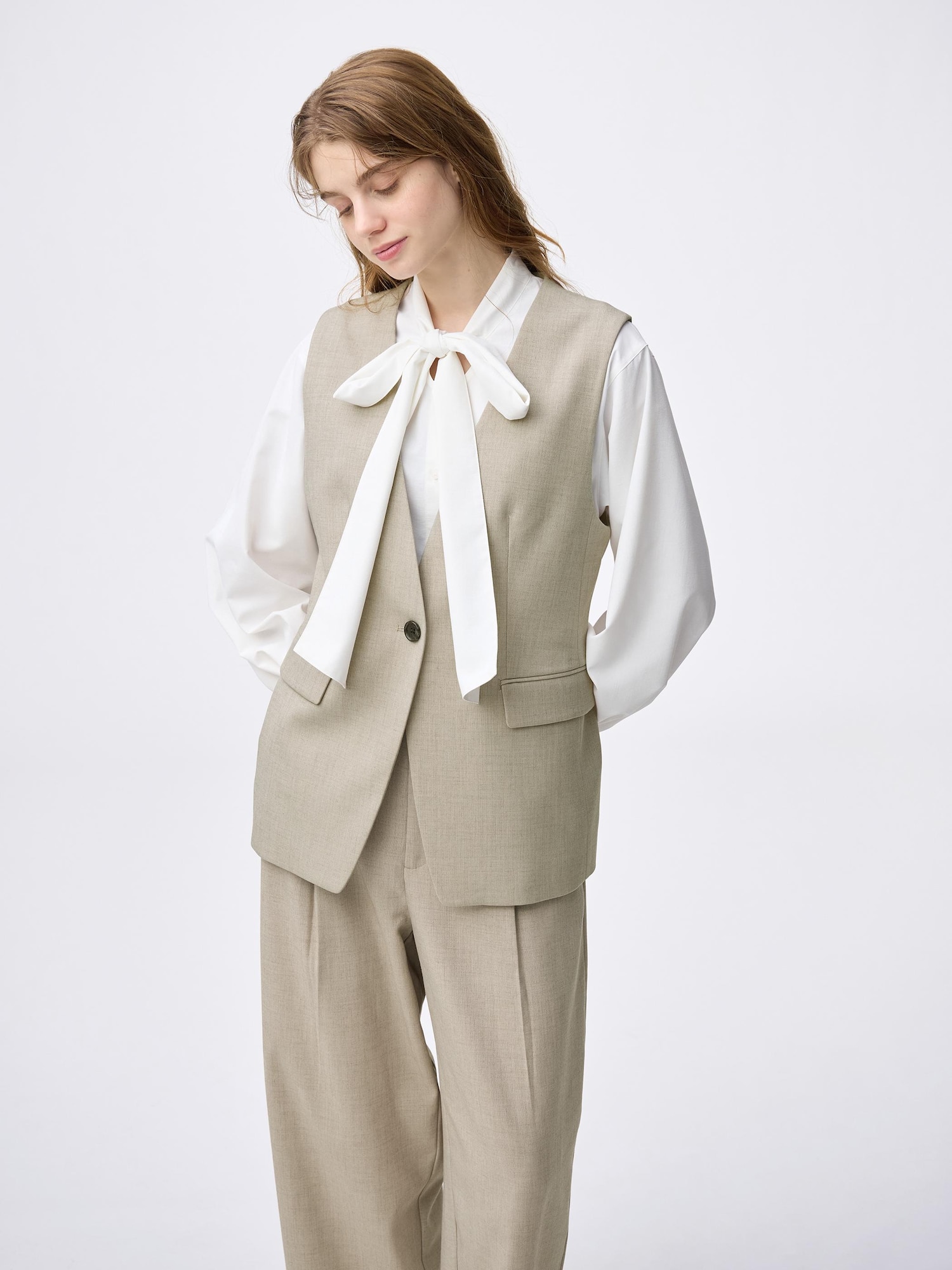 GU公式 | ノーカラーベストZ(セットアップ可能)