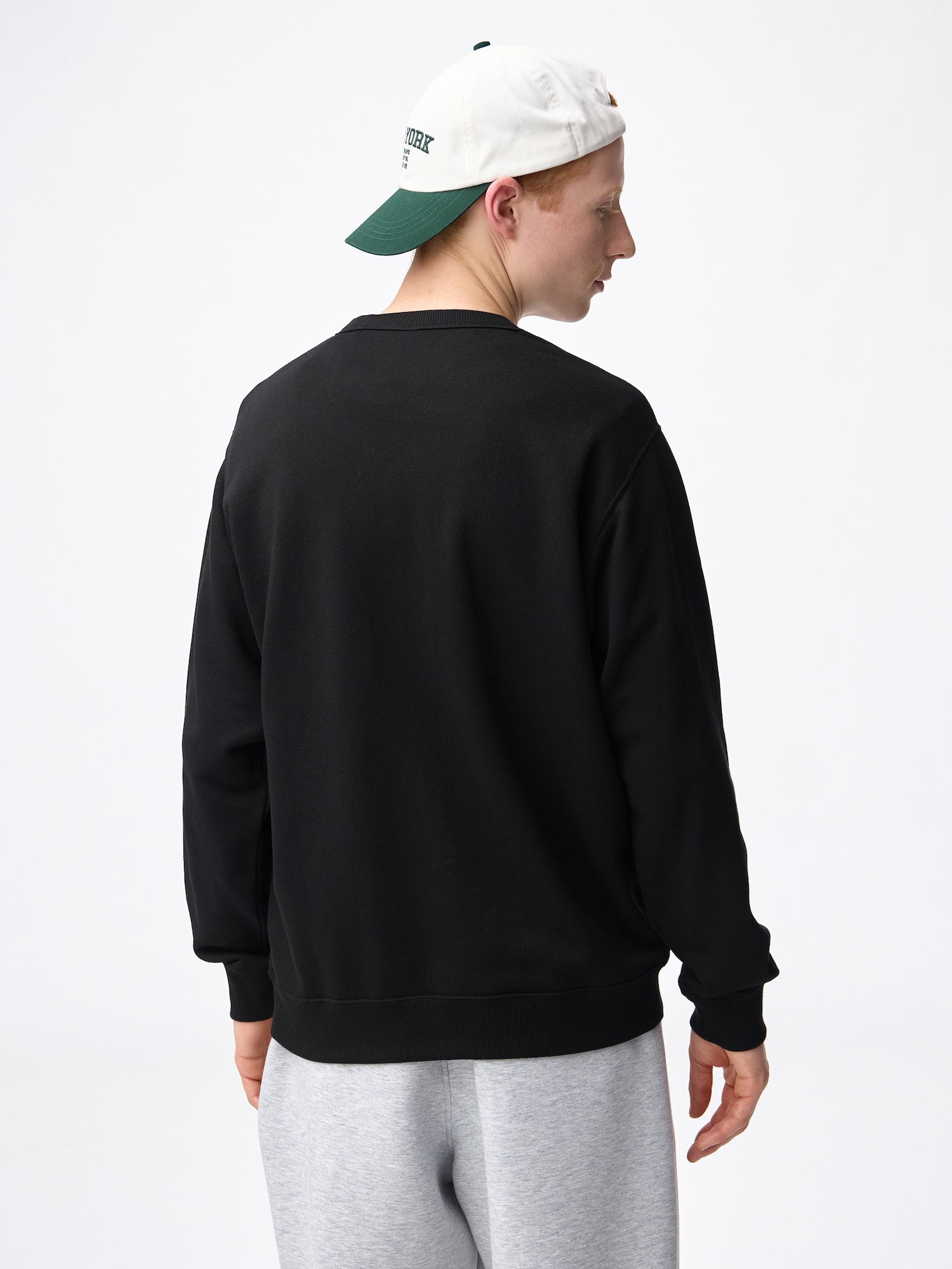 GU公式 | スウェットプルオーバー(ドッグ2)