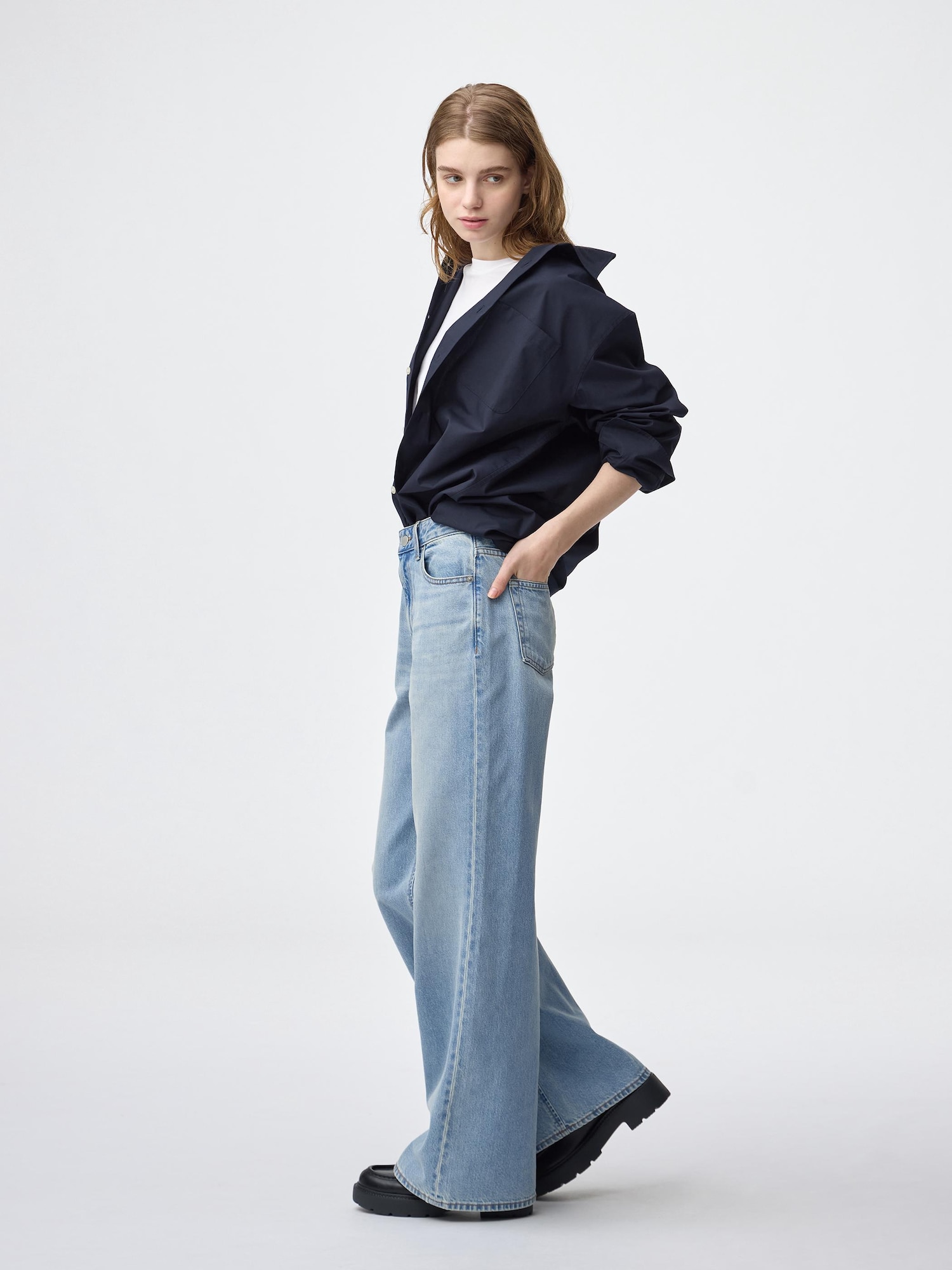 バギーフレアデニム コーティングデニム Lee（リー）の「COMPILATIONS バギーフレアデニムパンツ（デニムパンツ