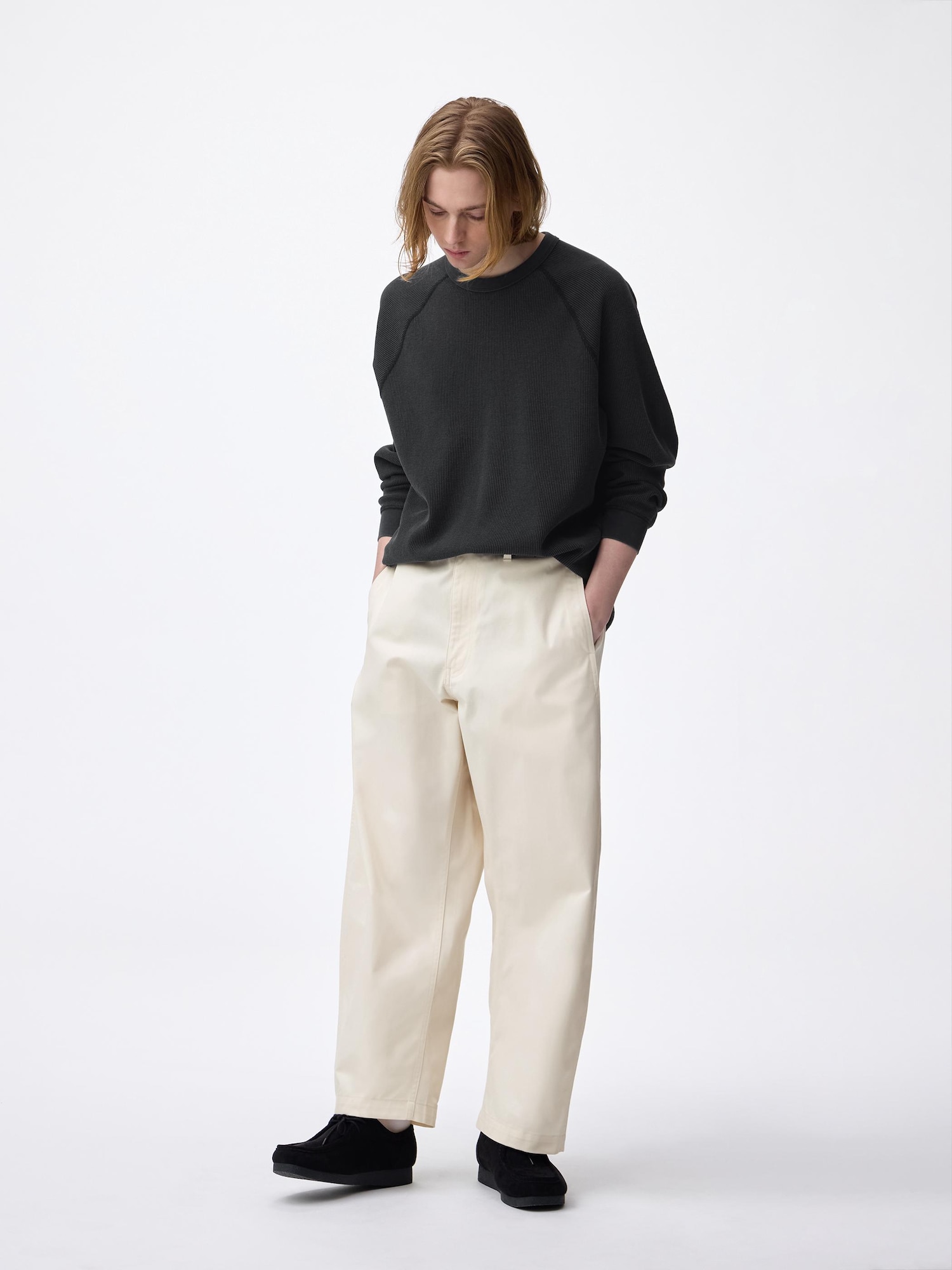 GU公式 | チノバレルレッグパンツ(丈標準67.5～71.5cm)