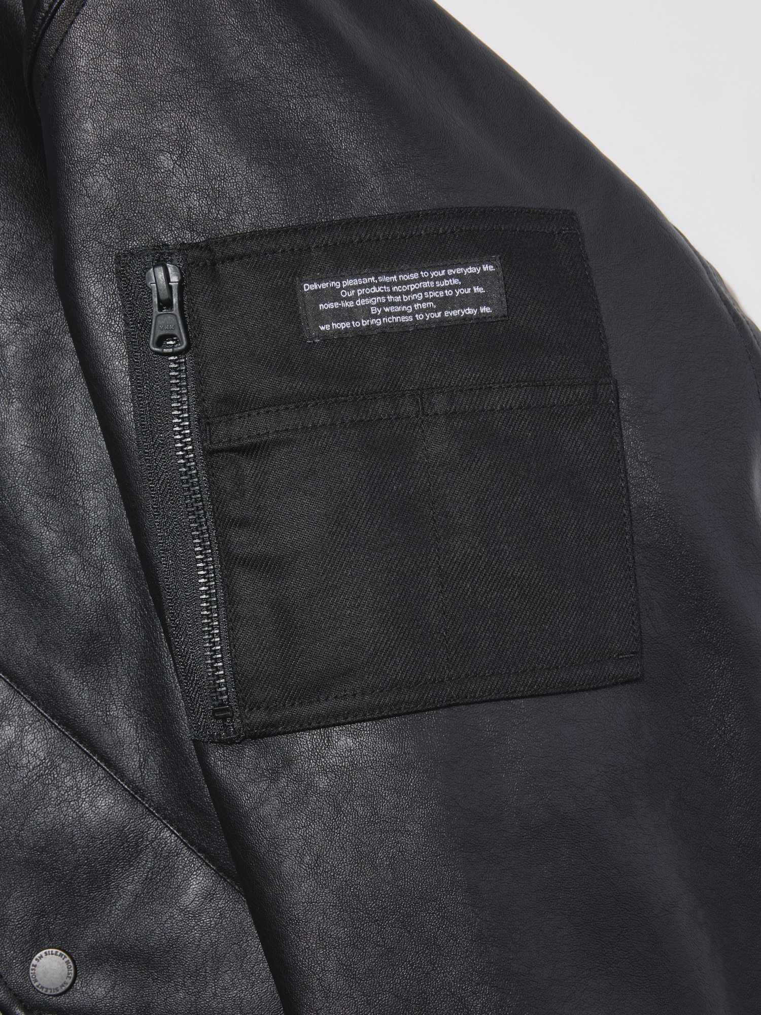 GU公式 | フェイクレザーリバーシブルブルゾン UNDERCOVER +OS(米国