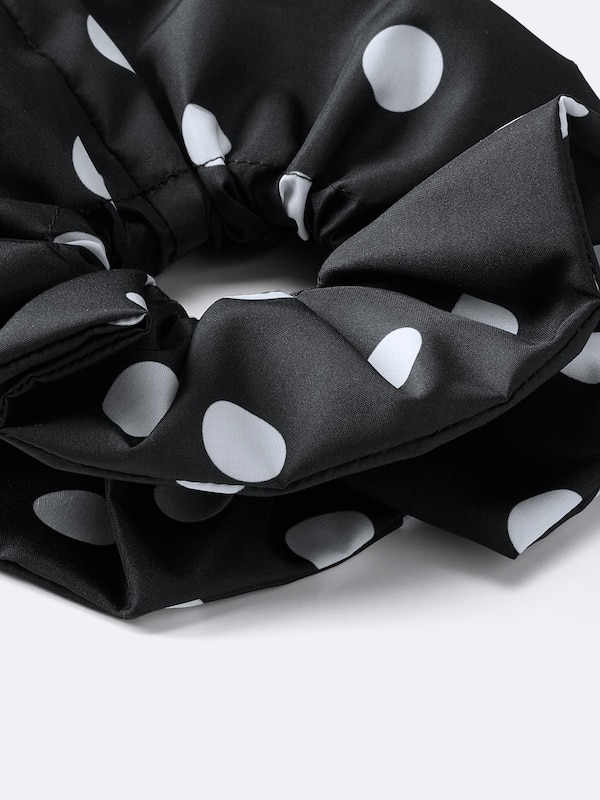 ドットフリルシュシュ