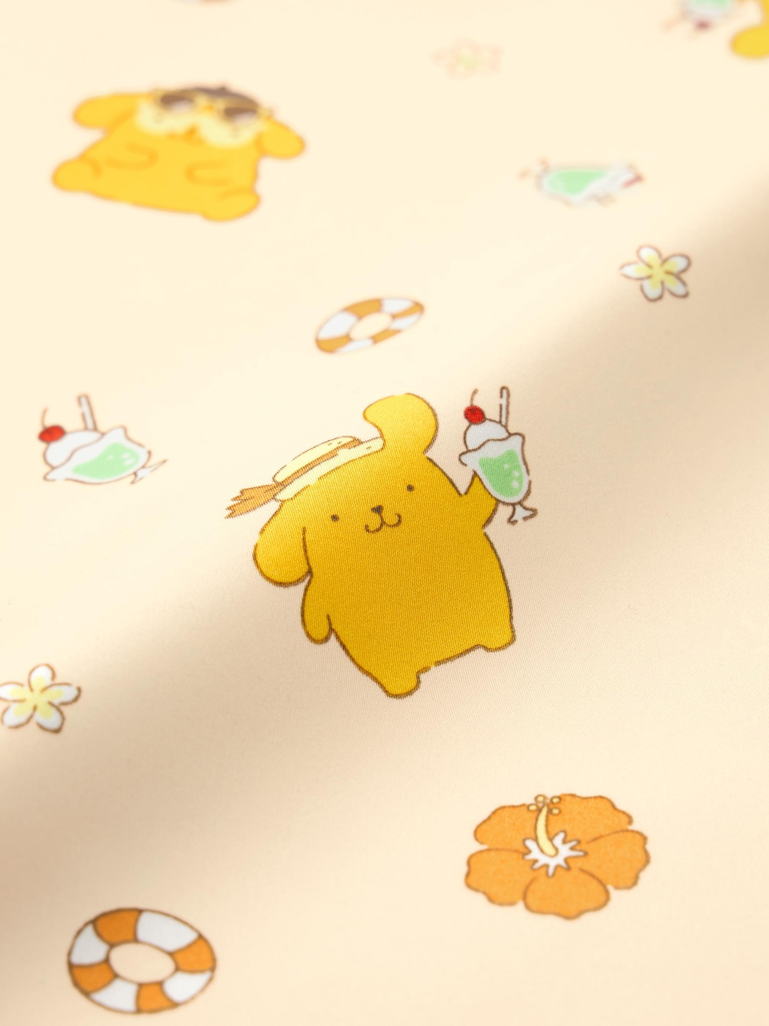 GU公式 | GIRLSサテンパジャマ(半袖&ショートパンツ) Sanrio