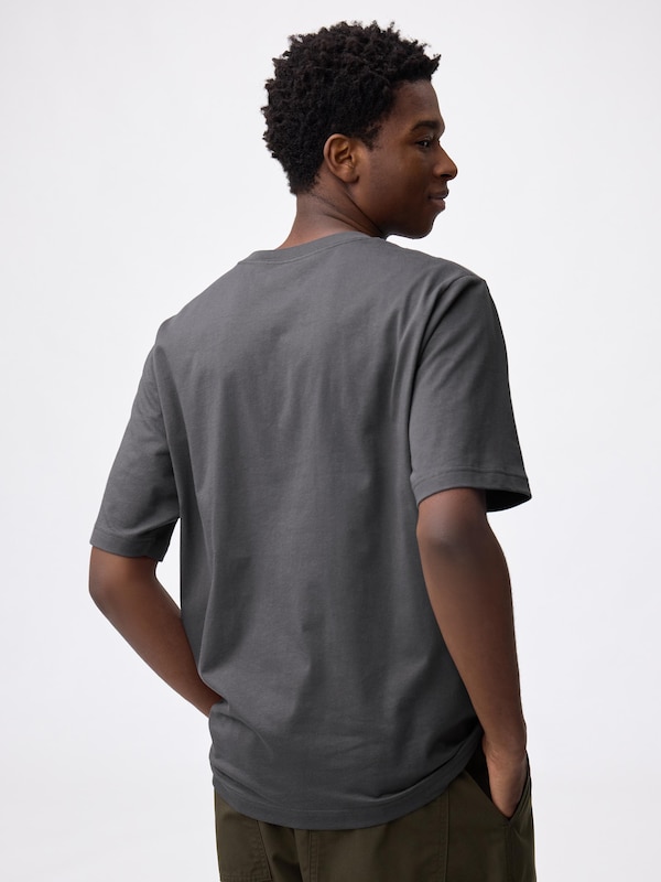 グラフィックT ジョジョの奇妙な冒険7