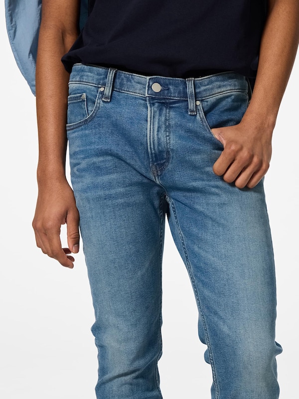 Ultra Stretch Skinny Jeans