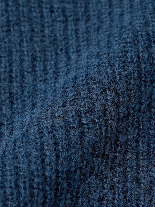 Fuzzy Short Cardigan