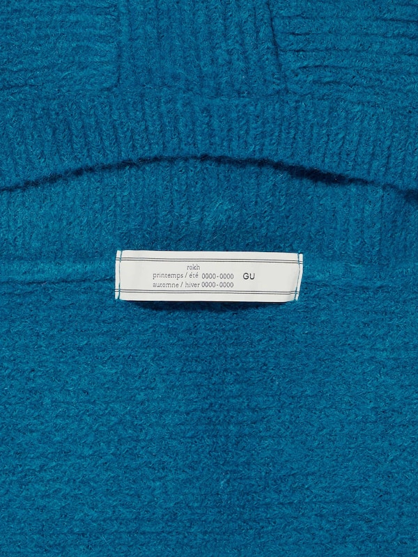 Hoodie Scarf by rokh