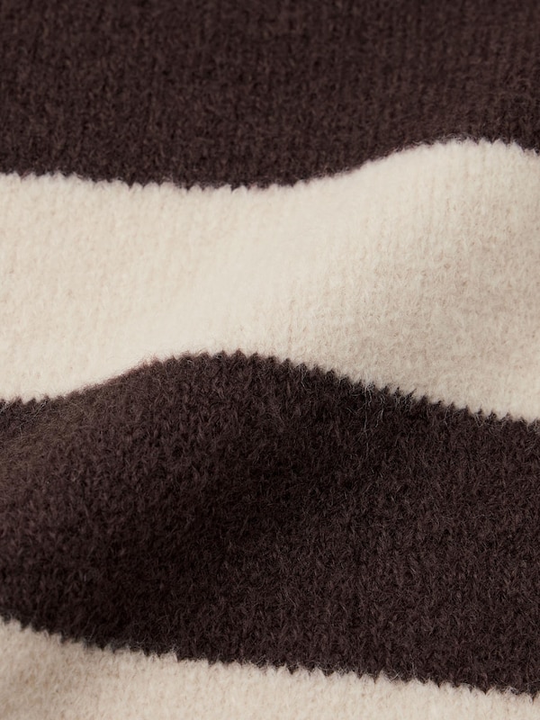 Puffy Touch Skipper Striped Sweater