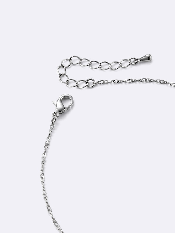 Motif Beaded Necklace