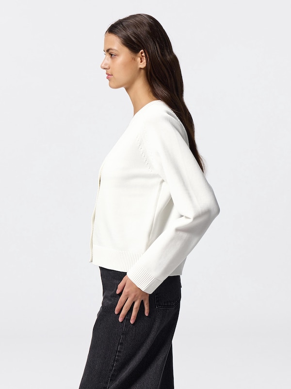 Sponge Knit V Neck Cardigan