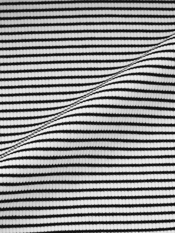 Bra-Feel Cropped Halter Neck Tank Top | Striped