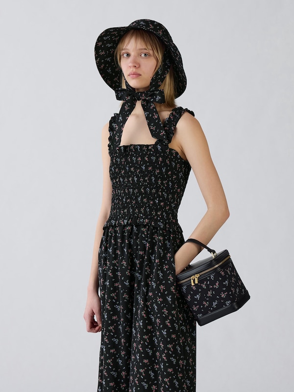 Vanity Bag | Flower | by rokh