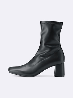 Ultra Stretch Heel Boots