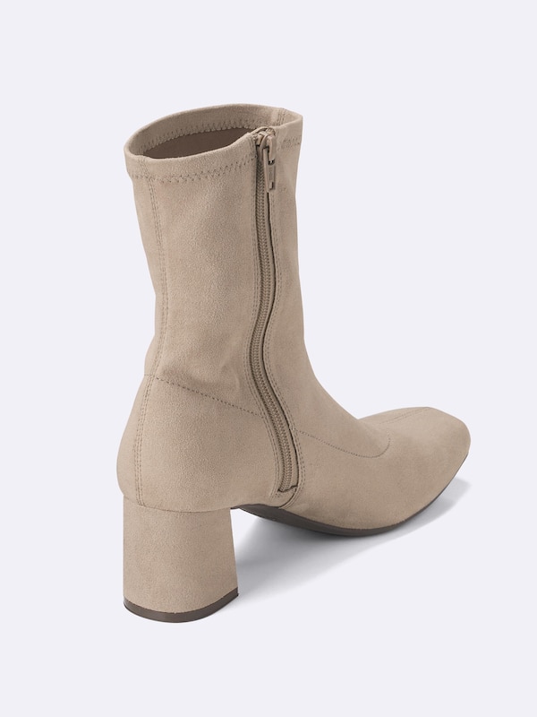 Ultra Stretch Heel Boots