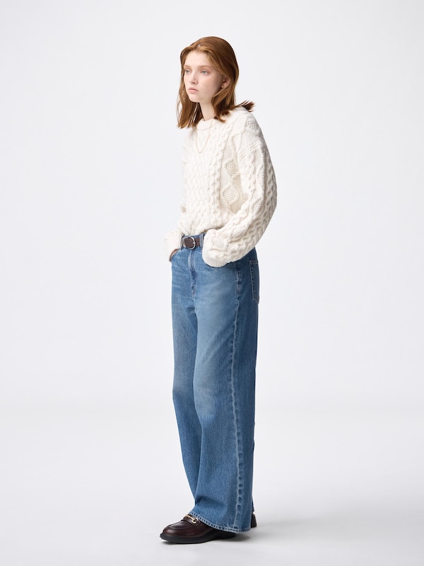 Relaxed Wide Flared Jeans