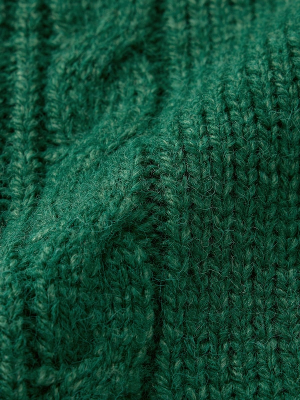 Low Gauge Line Cable Knitted Vest | ST