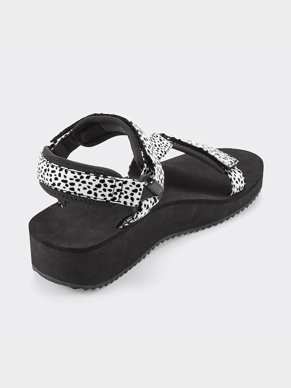 ソフトアーチスポーツサンダル