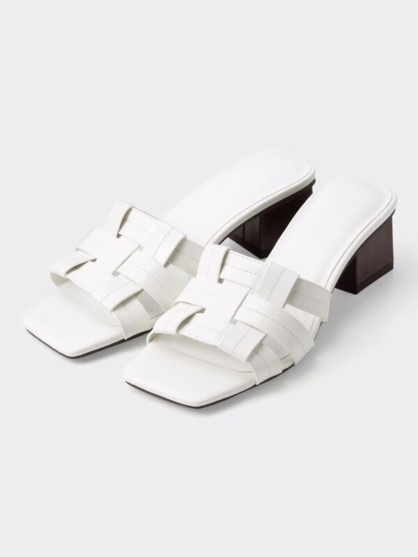 メッシュサンダル+X