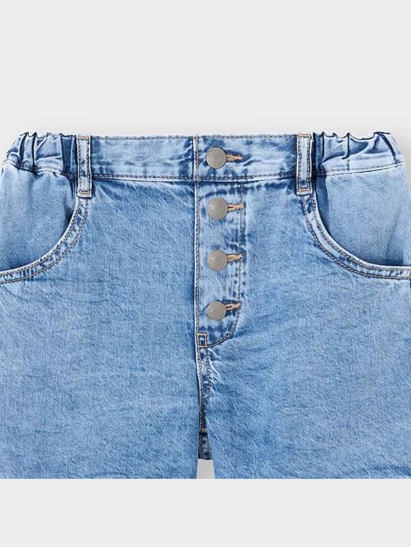 GIRLSライトデニムフロントボタンショートパンツ