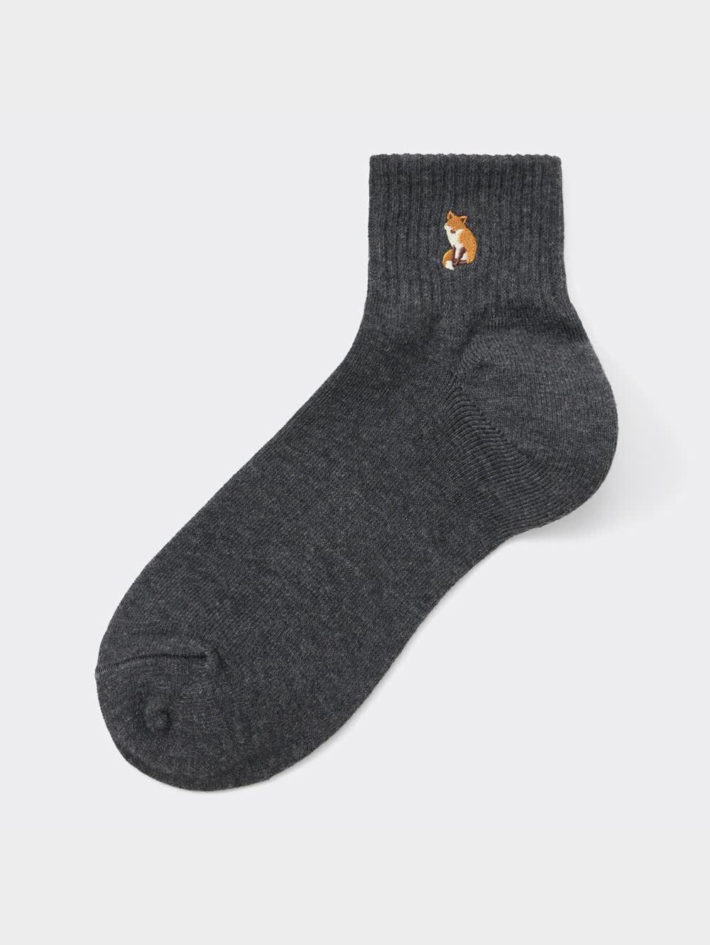 GU公式 | アンクルソックス(刺繍)