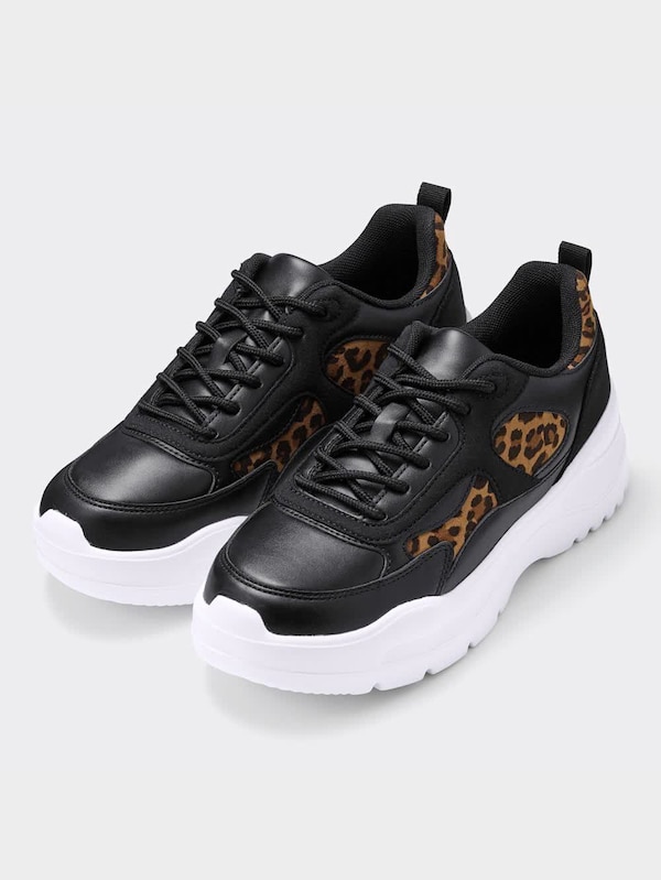 ボリュームソールスニーカー