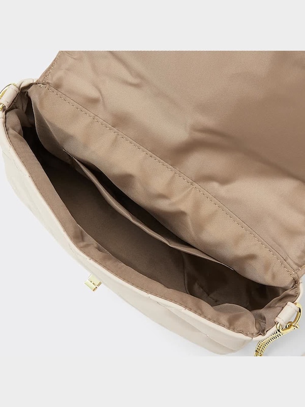 キルティングスクエアバッグ