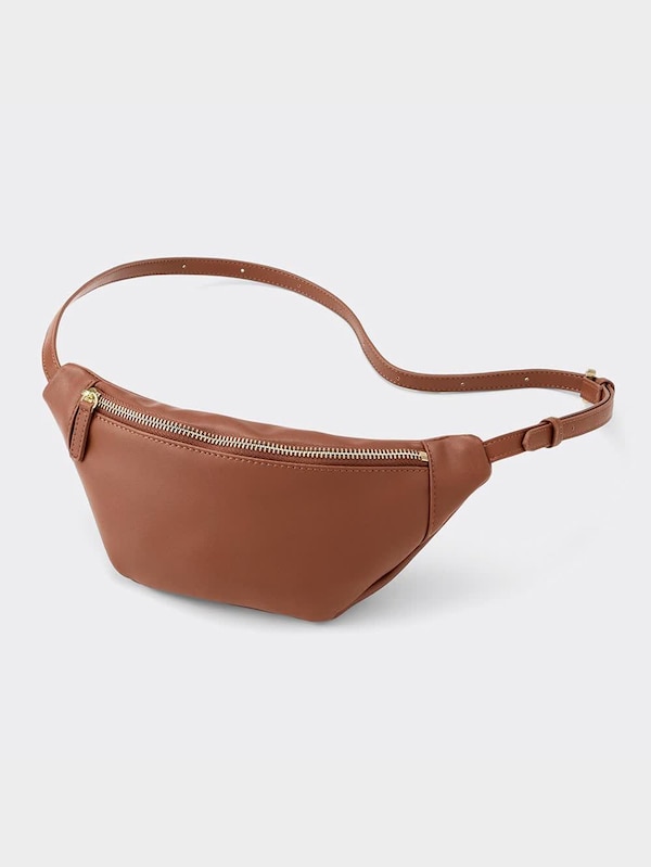 レザータッチボディバッグ+E