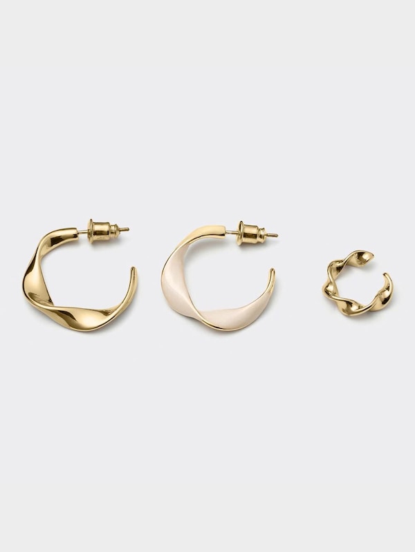 ツイストフープピアス